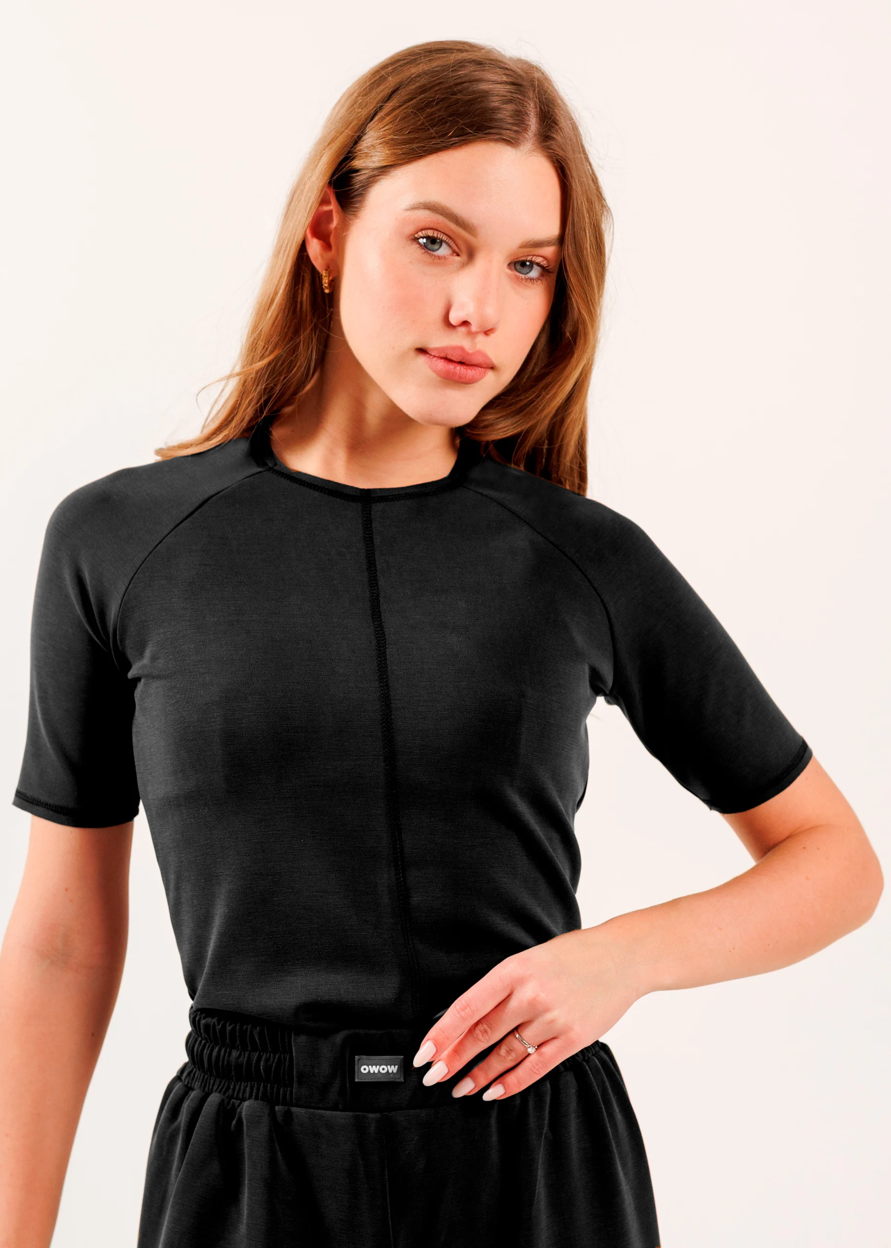 viki tshirt black (1)